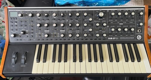 Moog subsequent analog - subsequent,