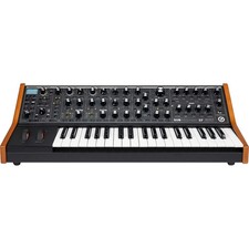 Moog Subsequent 37 Analog