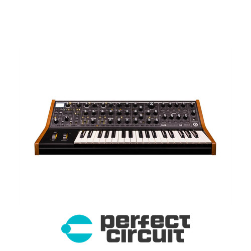 Moog subsequent paraphonic - moog,