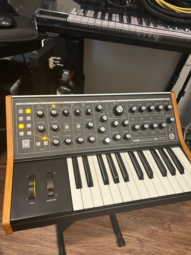 Moog subsequent analog - moog,