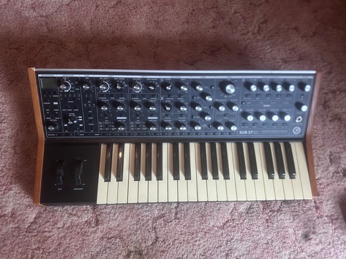 Moog sub key - sub, 37